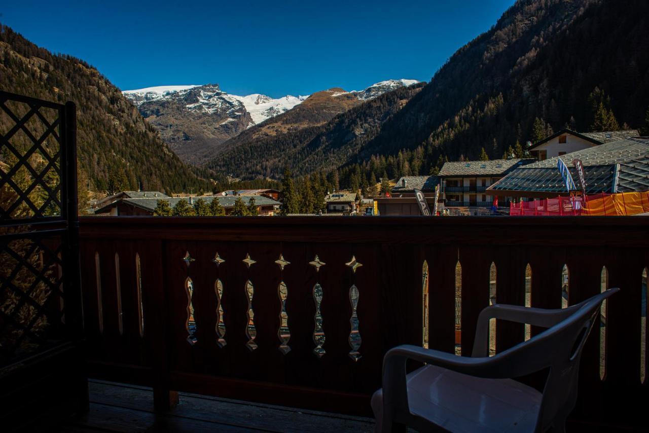 Hotel De Champoluc Esterno foto