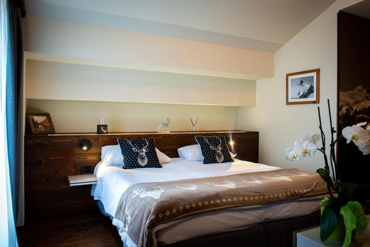 Hotel De Champoluc Esterno foto
