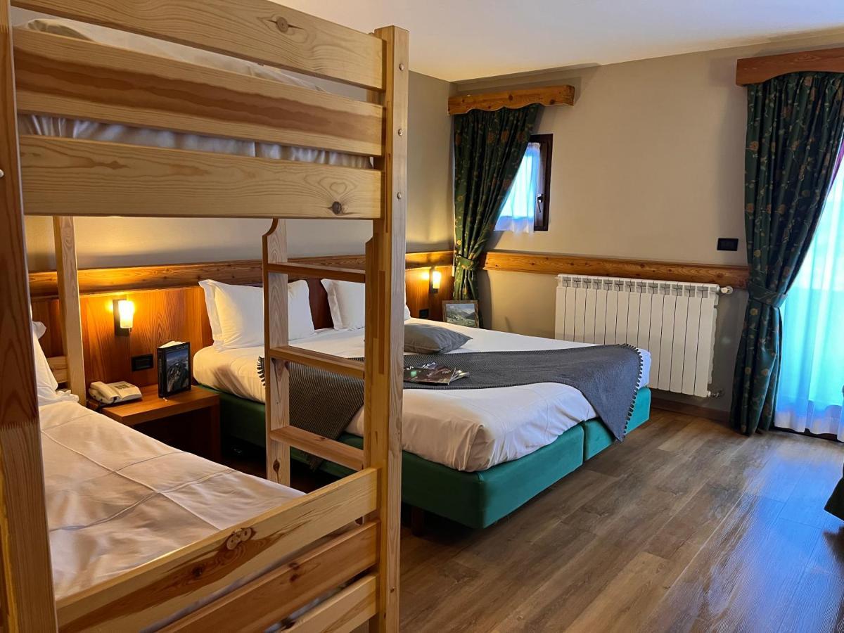 Hotel De Champoluc Esterno foto