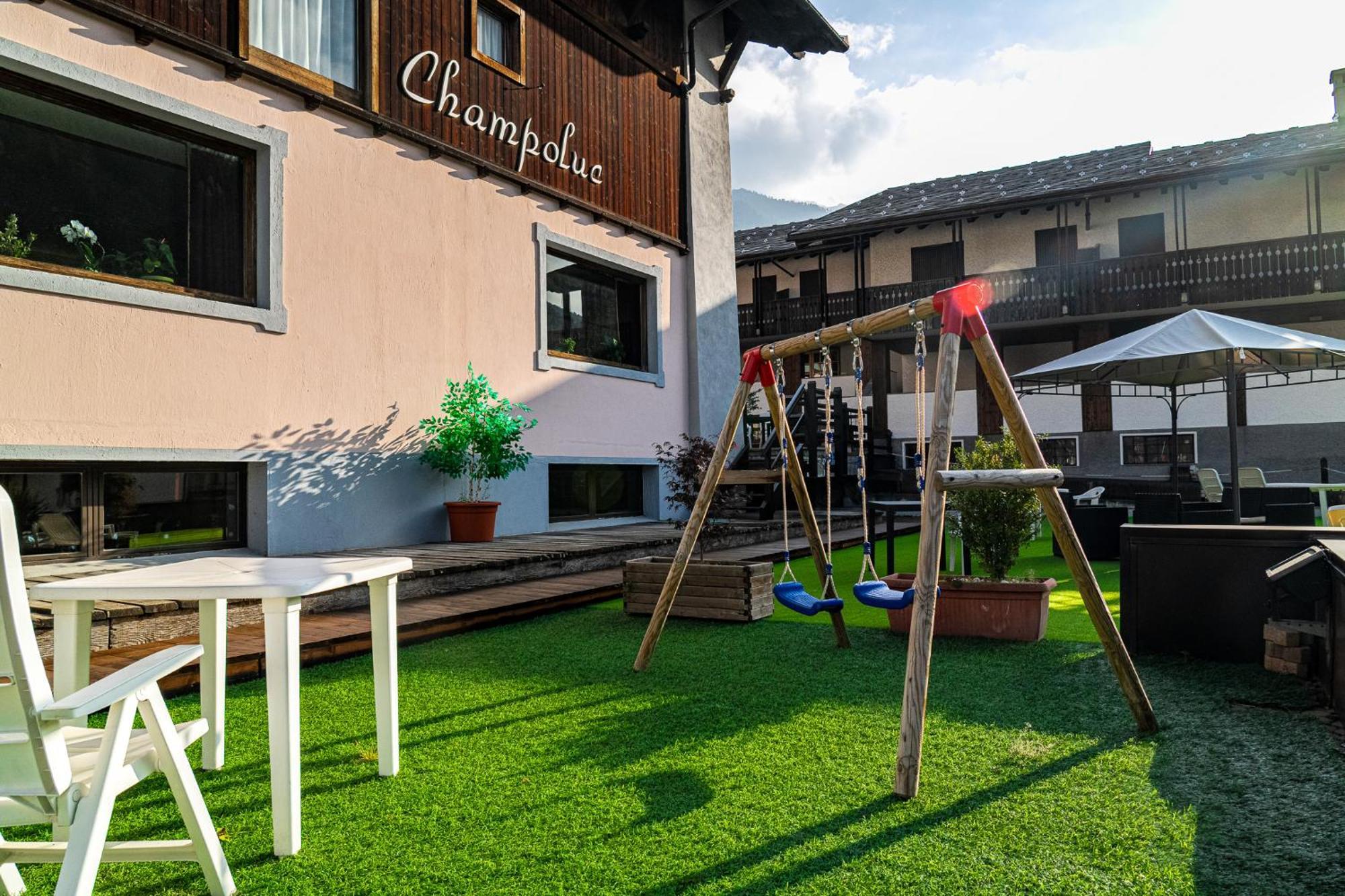 Hotel De Champoluc Esterno foto