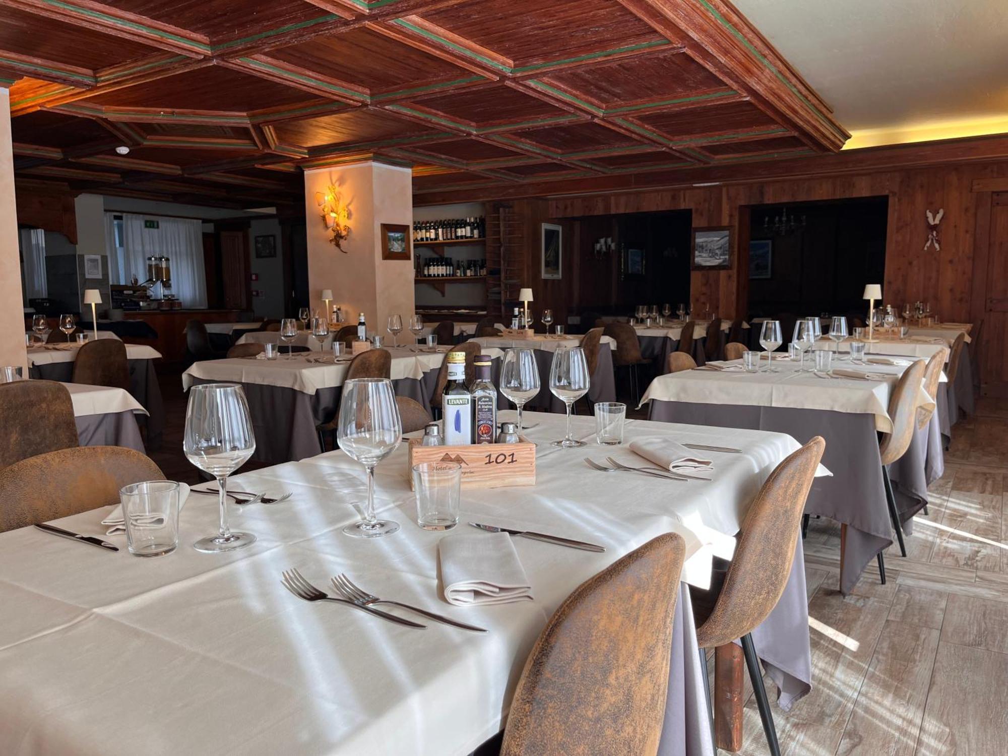 Hotel De Champoluc Esterno foto