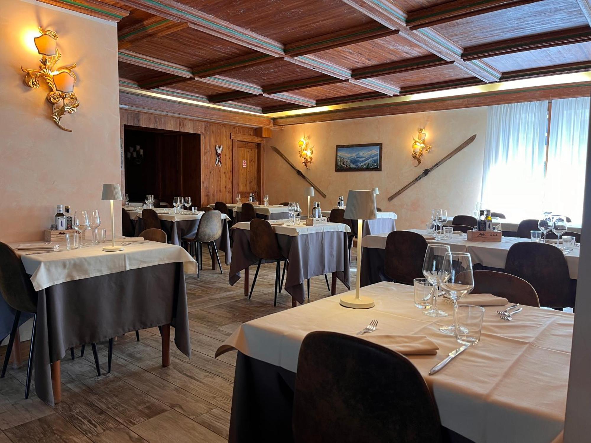 Hotel De Champoluc Esterno foto