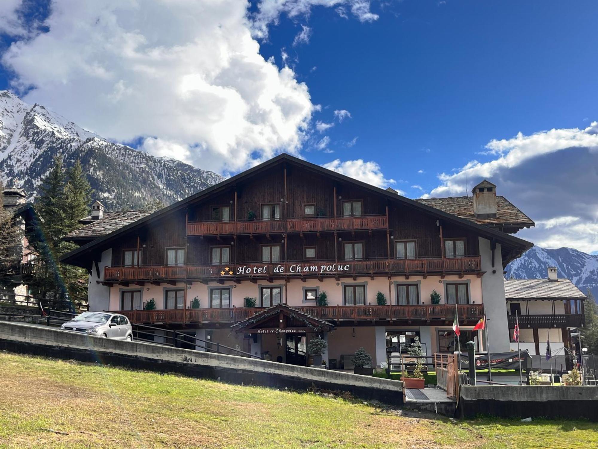 Hotel De Champoluc Esterno foto