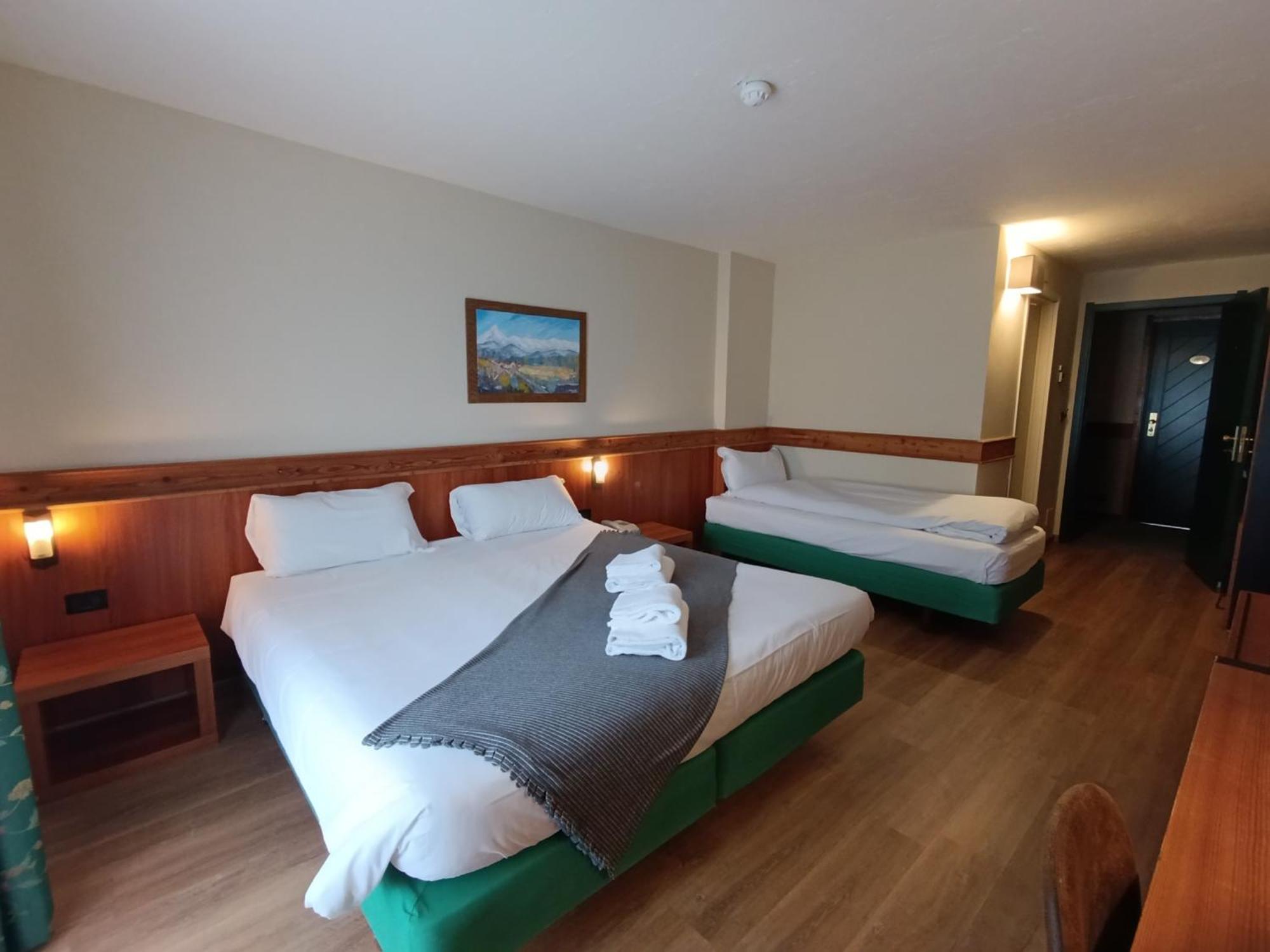 Hotel De Champoluc Esterno foto